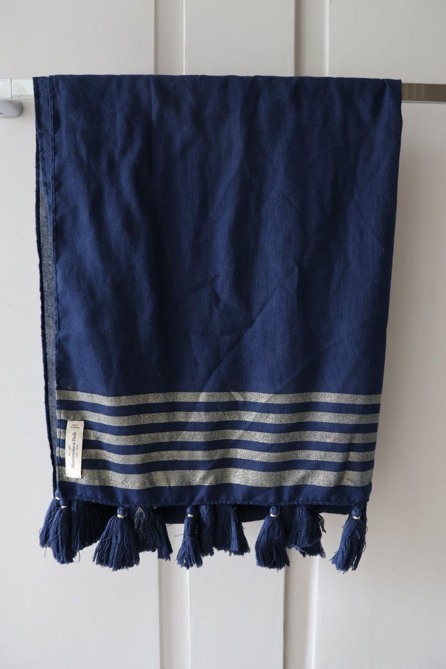 Foulard & Sciarpe: Marineblauer Schal mit Quasten – Usato da Winterthur venduto da jul_v9wx 3