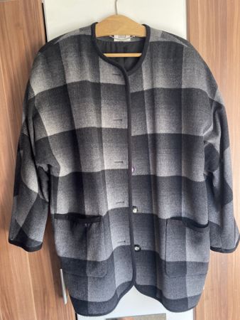 Schicker Wollmantel Gr. 42, schwarz/grau kariert, Lucia