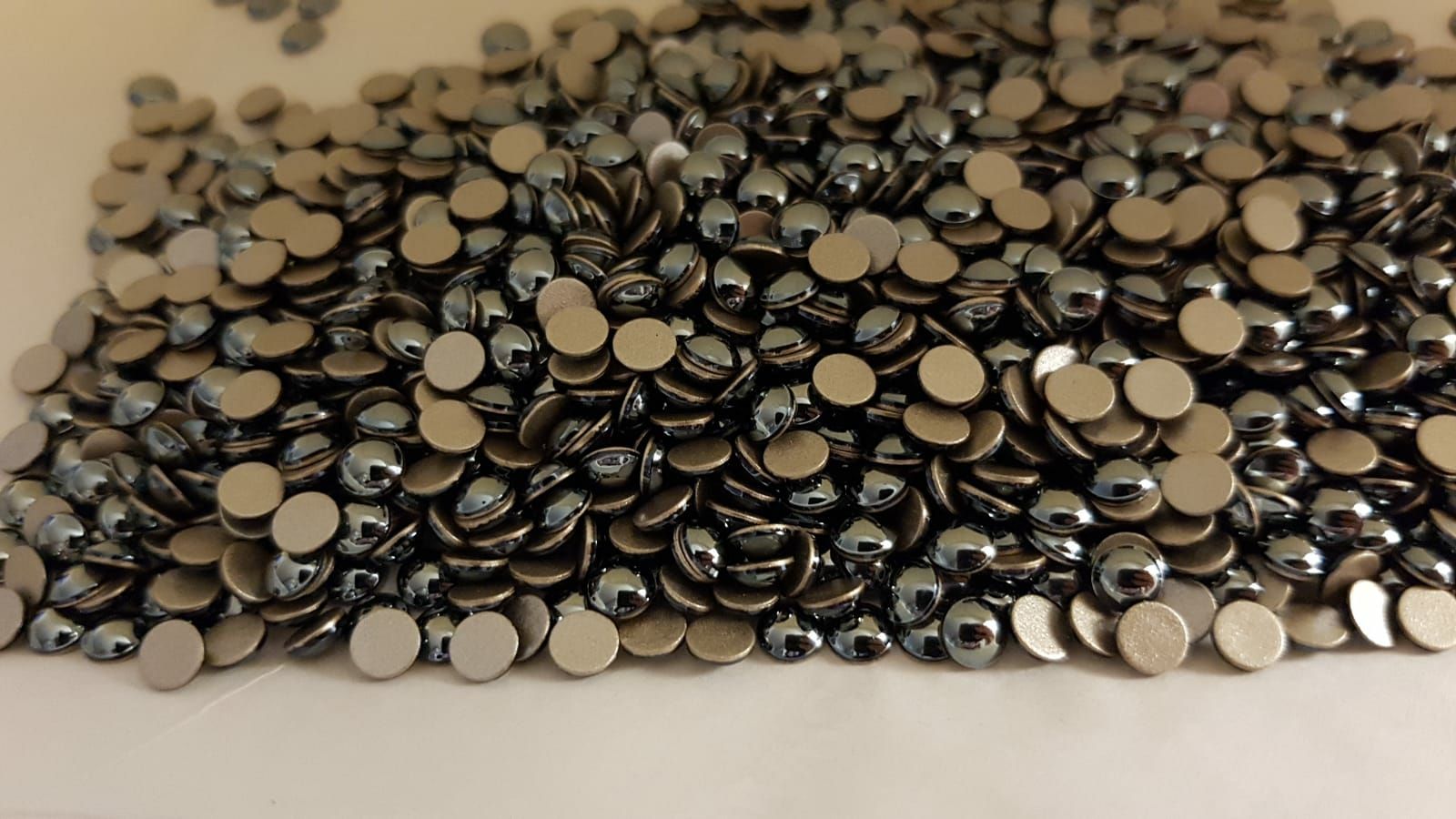 Perle (finte): Swarovski 2080/4 ss16 Halbperlen 2Farbe 144st. – Nuovo (secondo la descrizione) da Zürich venduto da 280_yc86 2