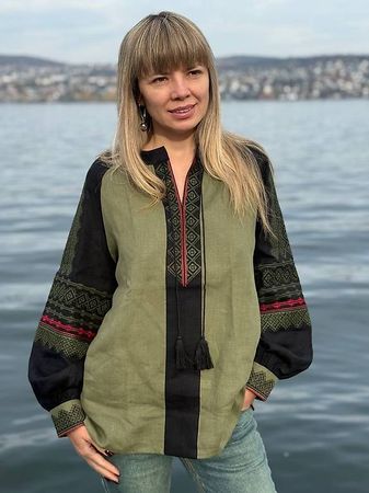 Bestickte Leinenbluse für Damen 