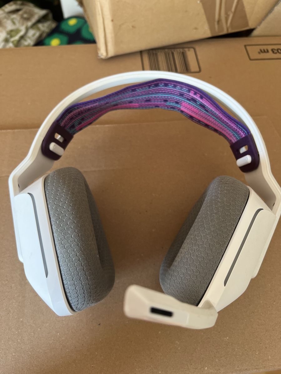 Logitech Cuffie: Logitech G733 Wireless Gaming Headset White used – Usato da Bern venduto da pnlmc2325 1