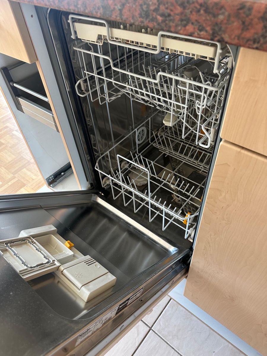 Miele Machines à laver la vaisselle: Spülmaschine – D'occasion à Wohlen AG par evi_fd6m