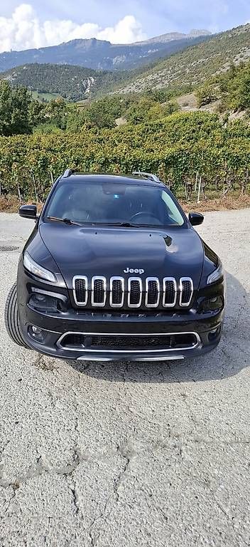 Automobili: Jeep Cherokee 2.2 TD – Usato da Corin-de-la-Crête venduto da Ejoeli 1