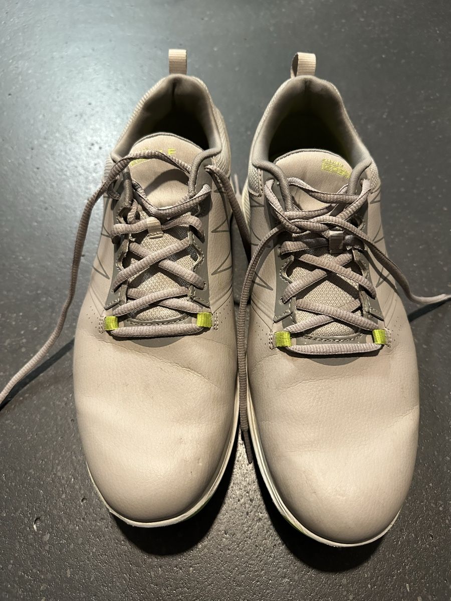 Skechers Scarpe da uomo: Skechers Golfschuhe Gr. 43.5 – Usato da Bolligen venduto da Pixxie01