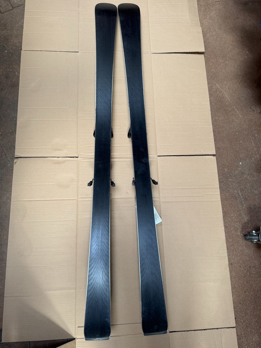Skis: Exklusiver St. Moritz Ski – NEU – mit Bindung – Neu und originalverpackt aus Sursee von pilatus.sport 1