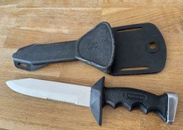 Altes Tauchmesser Scubapro mit Scheide