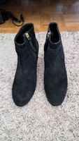 Bottines femme daim noir fermeture éclair état usé ,taille 3