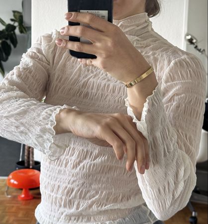 coquette Textured mesh Funnel Neck Top