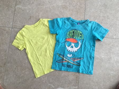 2 coole T-Shirts Gr. 110/116 für Jungs - Frühling Sommer