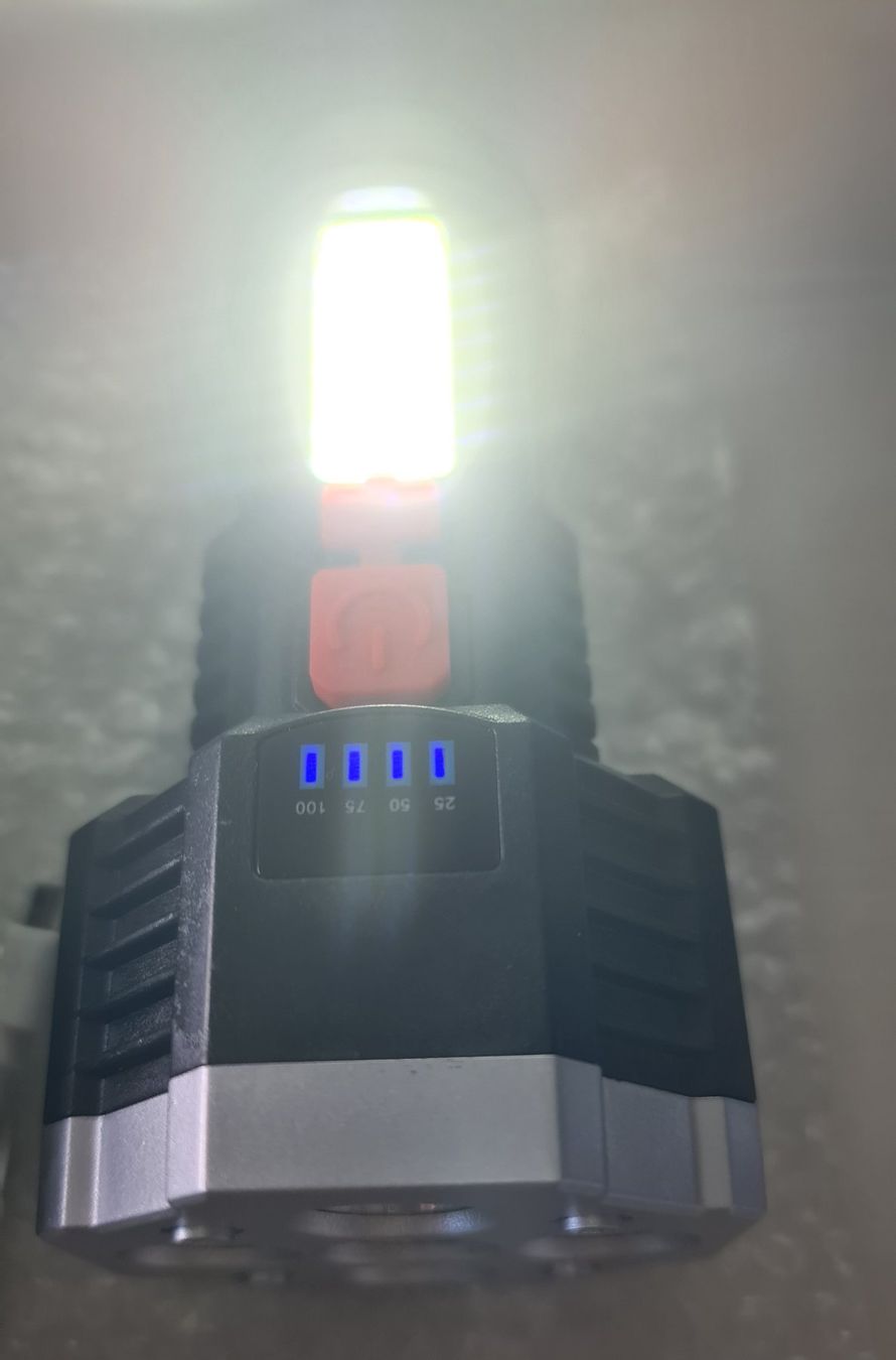Lampade: Wiederaufladbare LED Taschenlampen – Nuovo e nell'imballaggio originale da Uerkheim venduto da Kaufoption 8