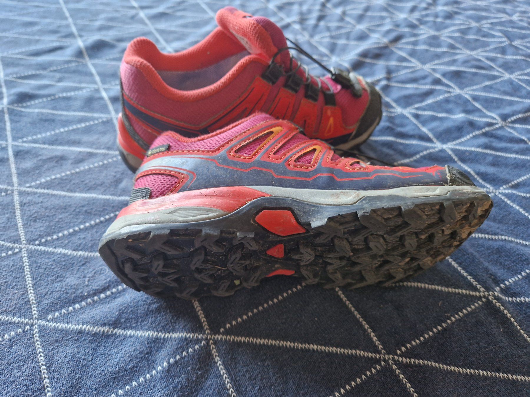 Salomon Scarpe per ragazzi: Salomon Trekking Schuhe pink 31 – Usato da MUEHLAU venduto da ibo_5c7d