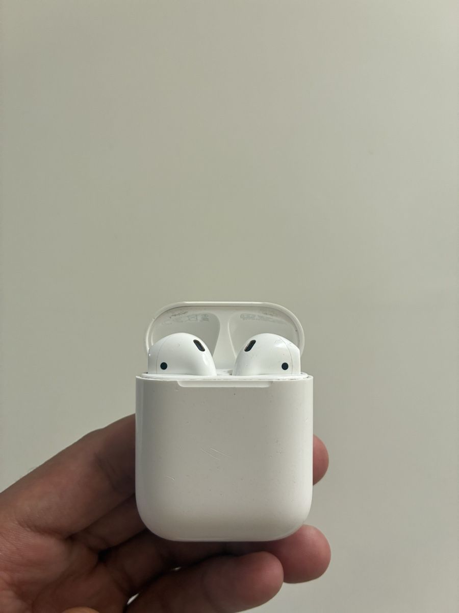 Apple Kopfhörer: Apple AirPods avec boîtier de charge – Gebraucht aus Carouge GE von har_mc95