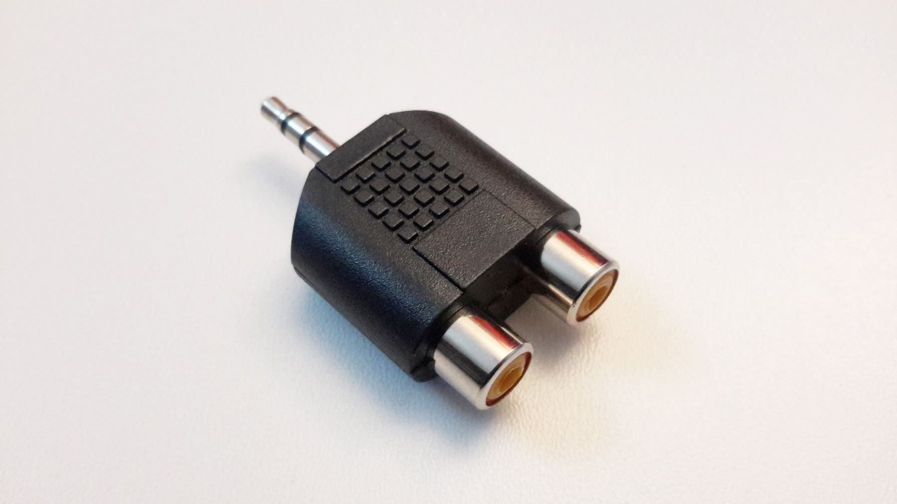 Laufwerke & Adapter: Adapter 3,5 mm Klinke auf 2x Cinch – Neu und originalverpackt aus St. Gallen von cointec 1