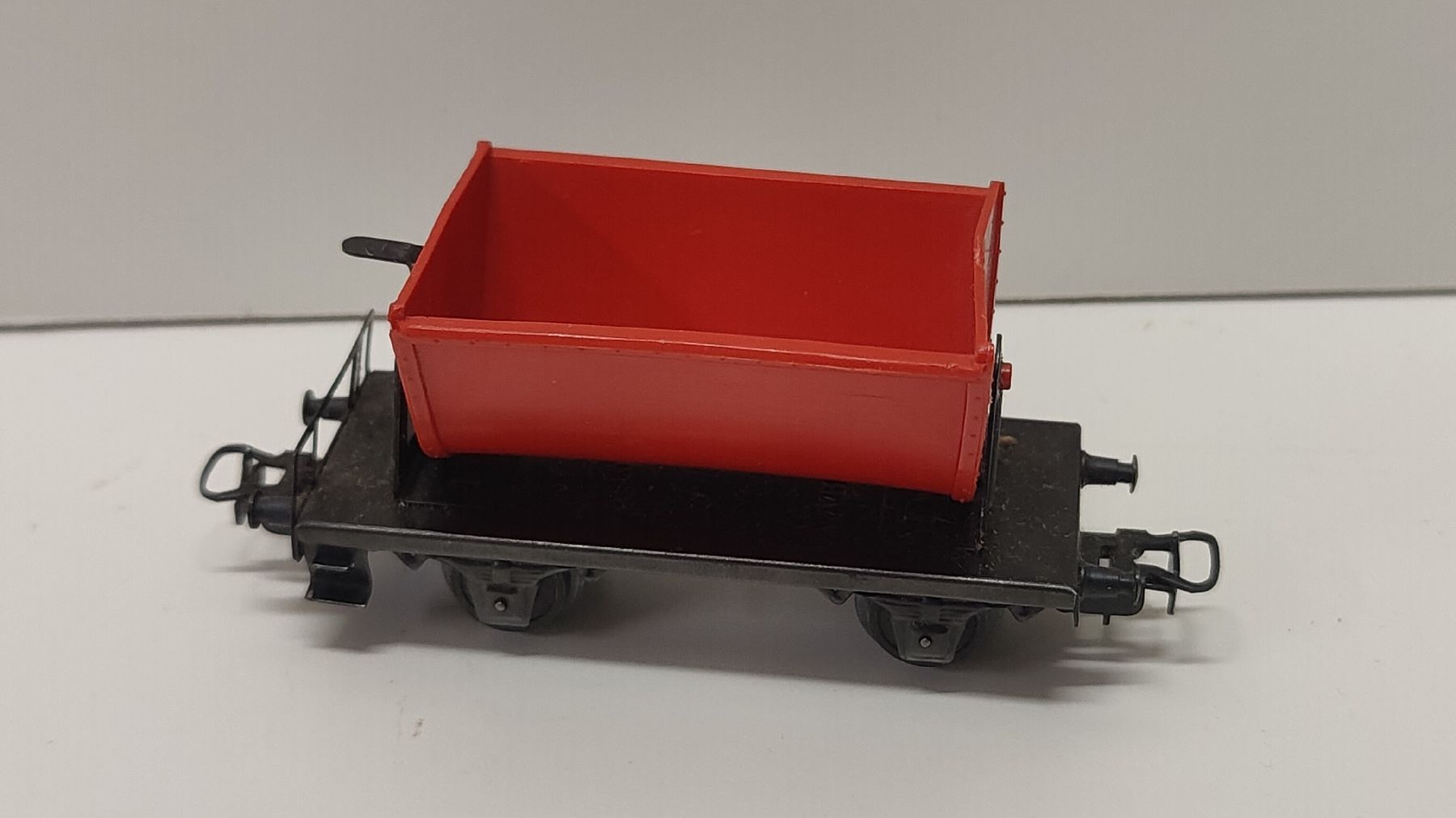 Märklin Modellini di ferrovie: Märklin Kippwagon H0 (L32) – Usato da Neuenhof venduto da bro_9zsg