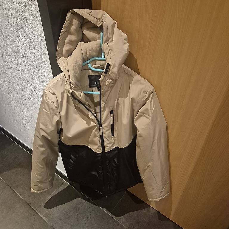 Vestes: Giacca inverno – Neuf avec emballage d'origine à Bellinzona par pol_8nkm 1
