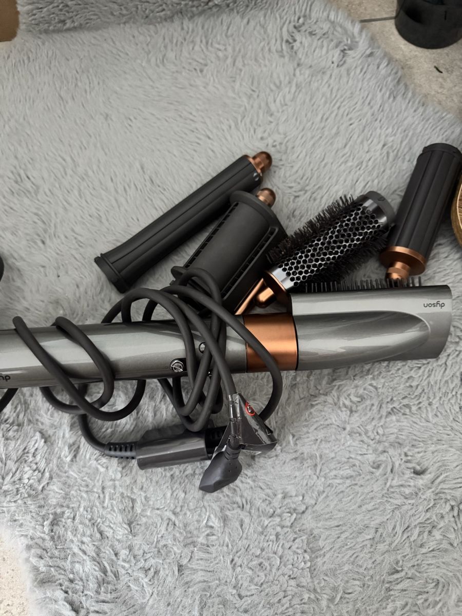 Dyson Asciugacapelli: Dyson Airwrap (gebraucht) – Nuovo (secondo la descrizione) da Oberuzwil venduto da lindrita.taipi 3