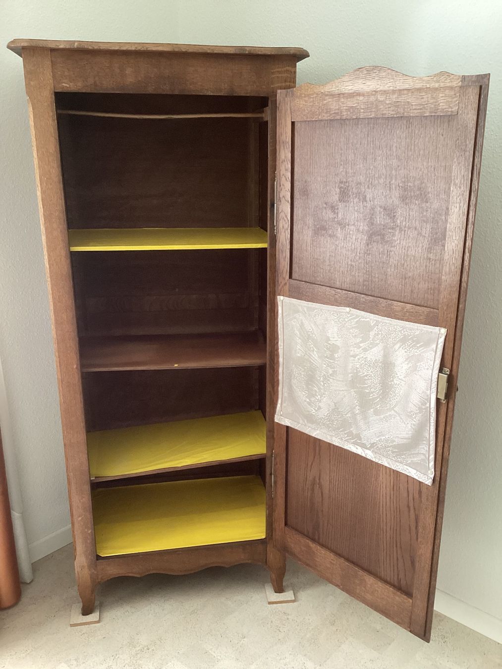 Armoires: Antiker Schrank – D'occasion à Goldau par dgh_bwh7 1