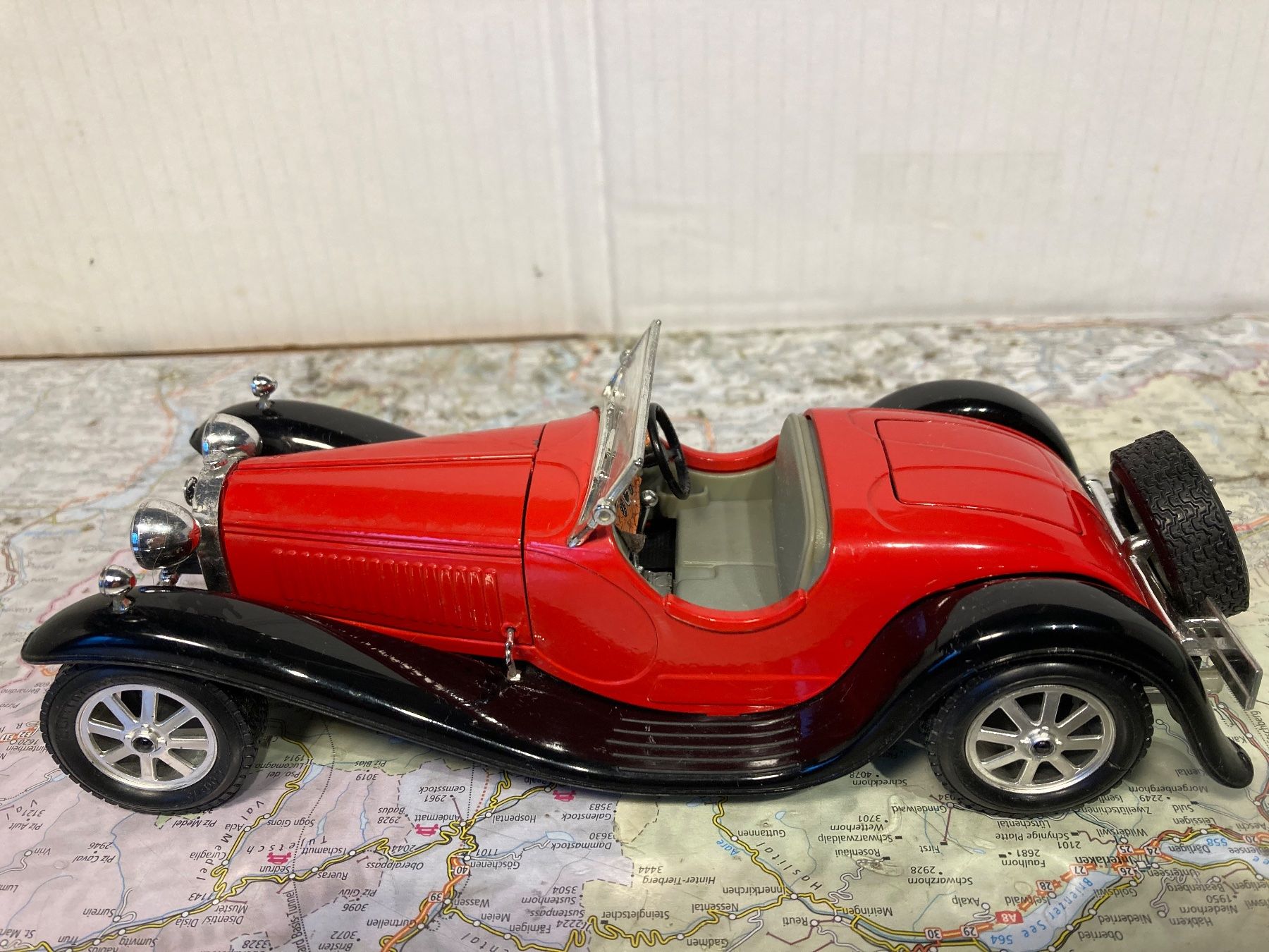 Bburago Modellautos: Bburago Bugatti Type 55  1932 1:24 – Gebraucht aus Jona von Bra-Aug
