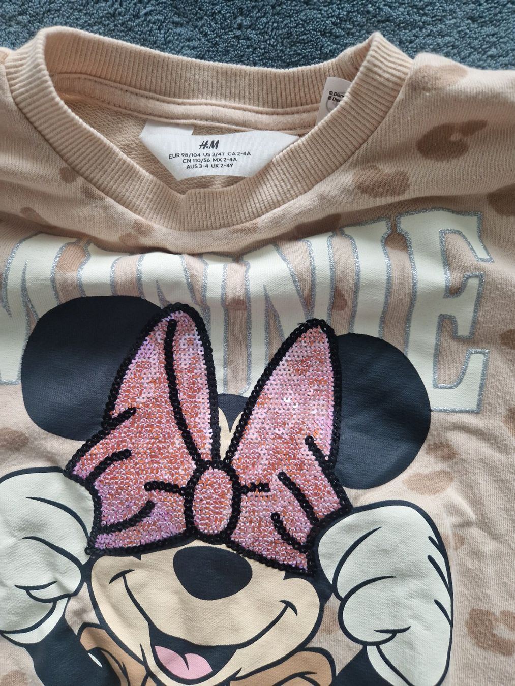 H&M Pulls et sweat-shirts: Pullover grösse 98/104 Minnie Mouse – D'occasion à Heimberg par Eleanor20 1