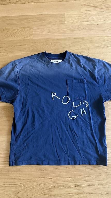T-shirts: Rough Tshirt – D'occasion à Dietikon par Sara1409