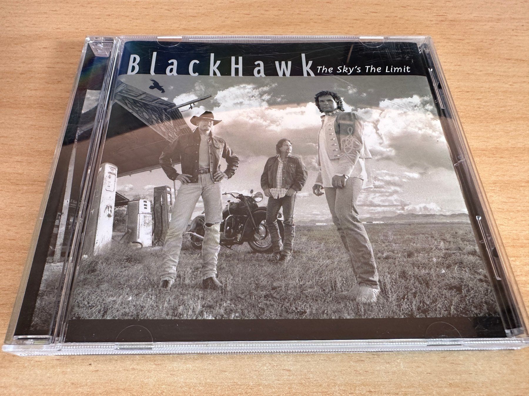 CD: BlackHawk – The Sky's The Limit – Usato da Rikon im Tösstal venduto da Alpenmutz