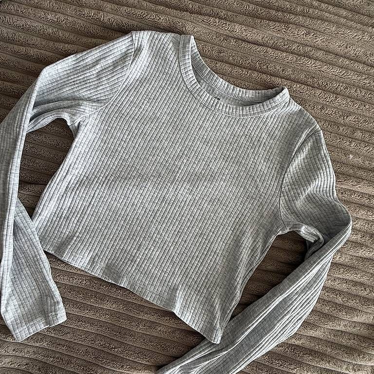 Lotti & Set di vestiti: Verkaufe Mädchen Kleiderpaket Mädchen 140152  – Usato da Bolligen venduto da jul_gc8q 2