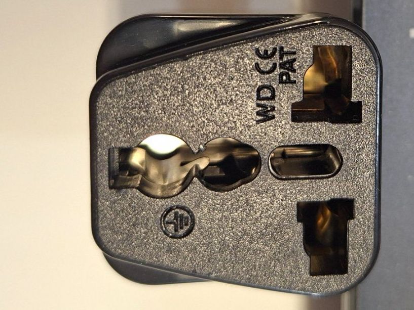 Laufwerke & Adapter: Schweizer Standard 3-Pol-Adapter – Neu (gemäss Beschreibung) aus Wettingen von Wendemarket 4