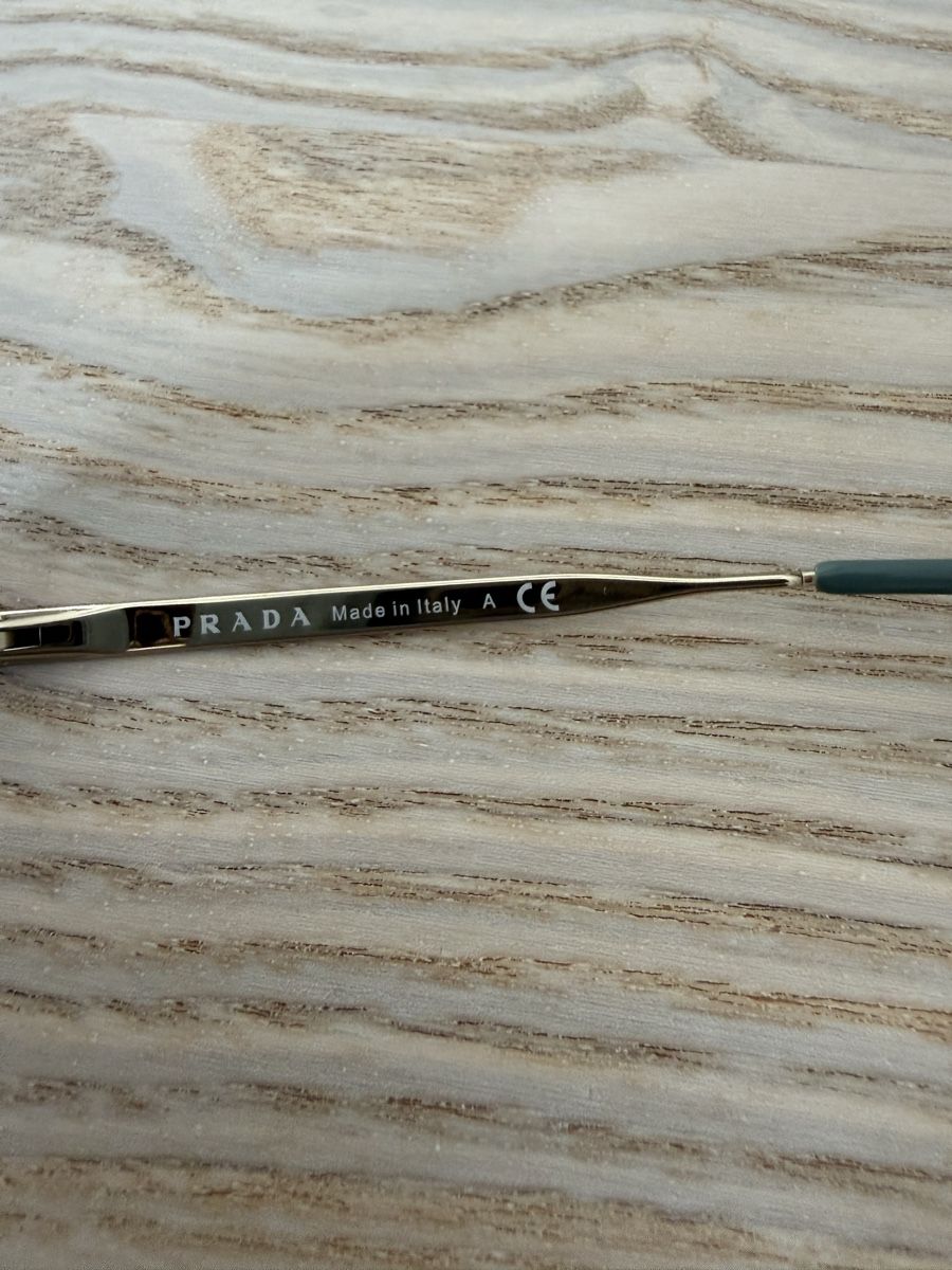 Prada Lunettes & Verres: Prada Sonnenbrille – D'occasion à Luzern par rec_8srh 4