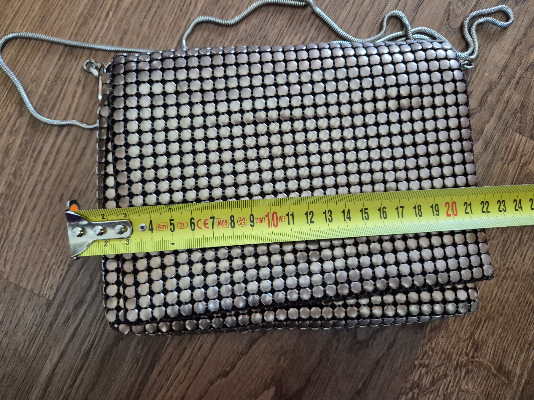 Taschen für Damen: Vintage bronze crossbody bag – Gebraucht aus Zürich von monadiederich 3