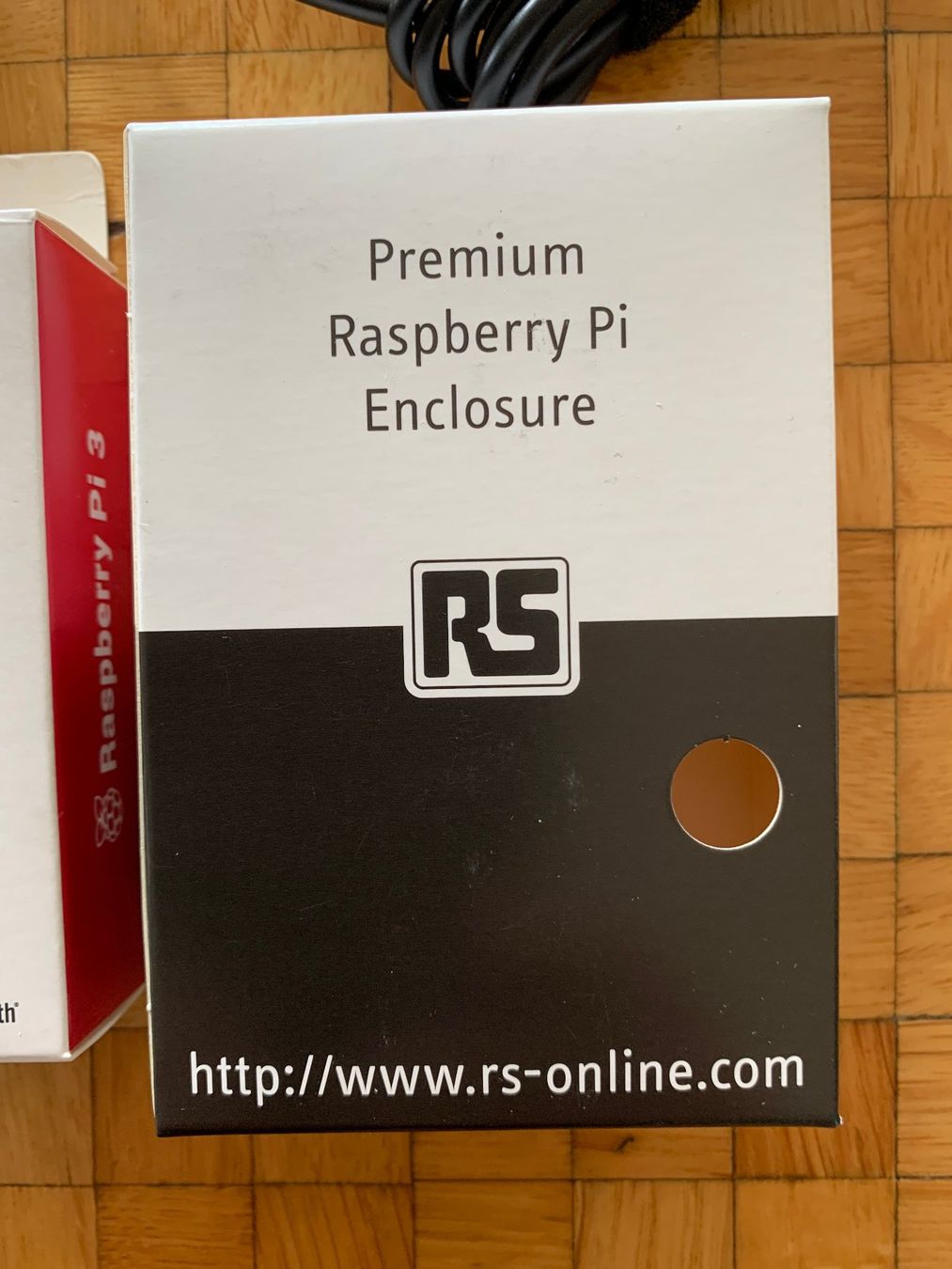 Raspberry Pi PCs: Raspberry Pi 3 Model B V1.2 mit SD-Karte, Netzteil, Gehäuse – Neu (gemäss Beschreibung) aus Liebefeld von  9