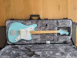 Fender Made in Japan Limited Edition Jazzmaster Daphne Blue