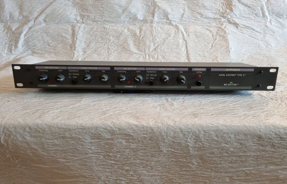 Aphex Aural Exciter Type C2 with Big Bottom Kaufen auf Ricardo
