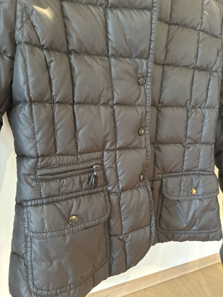 Moncler Giacche: Moncler dünne Daunenjack – Usato da Oetwil am See venduto da Aldox108 3