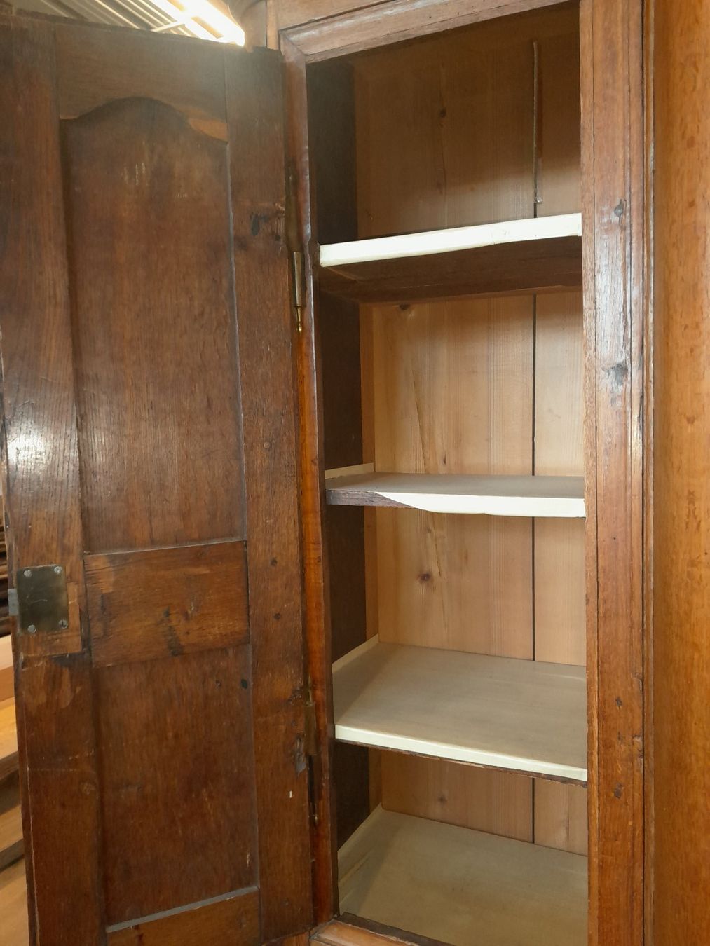 Armadi: Antiker Schrank – Usato da Ulisbach venduto da Toggenburg35 2