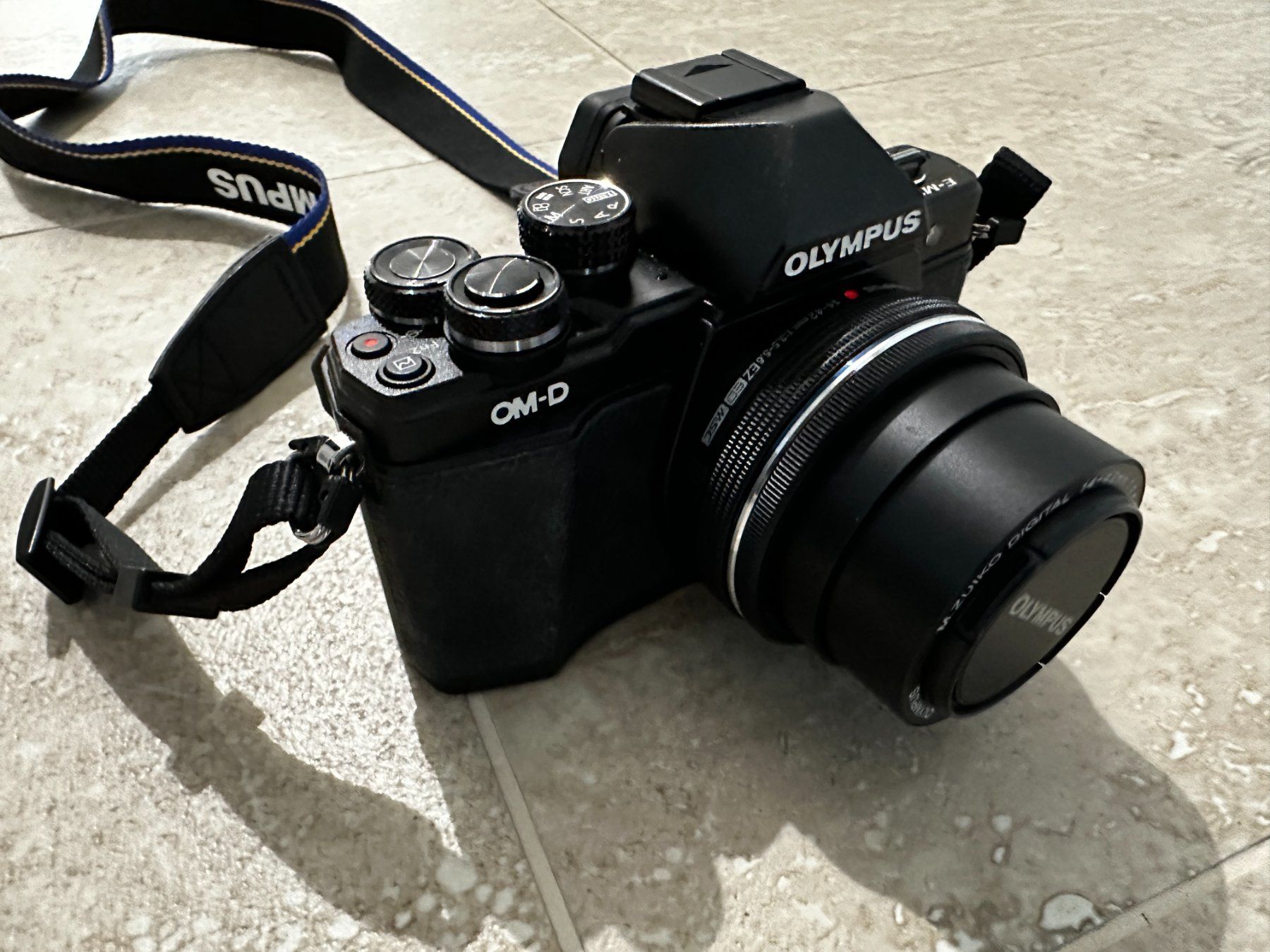 Olympus Fotocamera: Olympus OM-D E-M10 Mark II – Usato da Niederweningen venduto da Ogerber 3