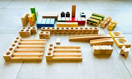 Kugelbahnteile aus Holz