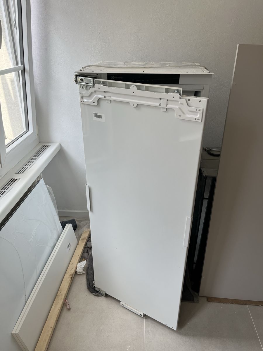 Electrolux Frigoriferi: Electrolux IK245SL Einbaukühlschrank – Usato da St. Gallen venduto da Allu90er