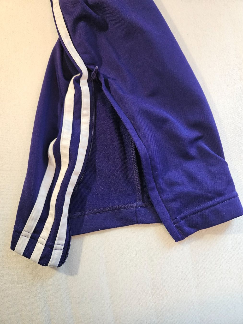 Hosen: Adidas Trainingshose violett – Gebraucht aus Zürich von sam_w2ks 3