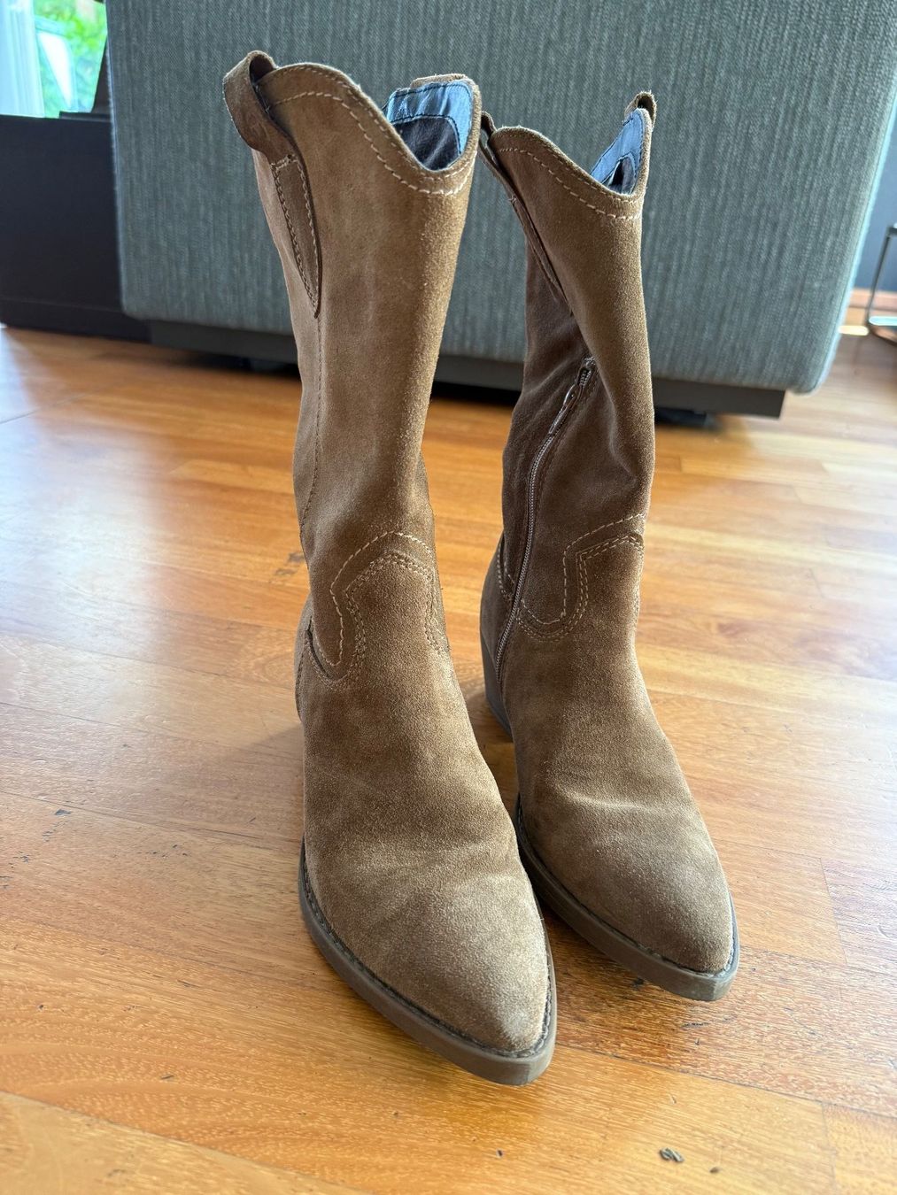 Tamaris Scarpe da donna: Wildleder Stiefel Cowboyboots – Usato da Gockhausen venduto da Timiboy4 1