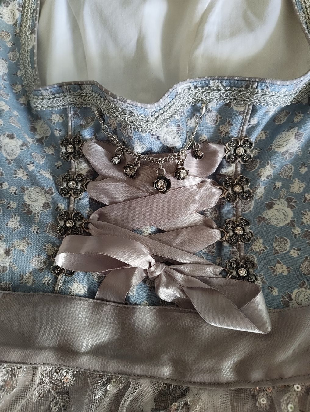 Krüger Vestiti: Dirndl marjo Collection light blue floral size 34 – Nuovo (secondo la descrizione) da Kreuzlingen venduto da fix_wx75 9
