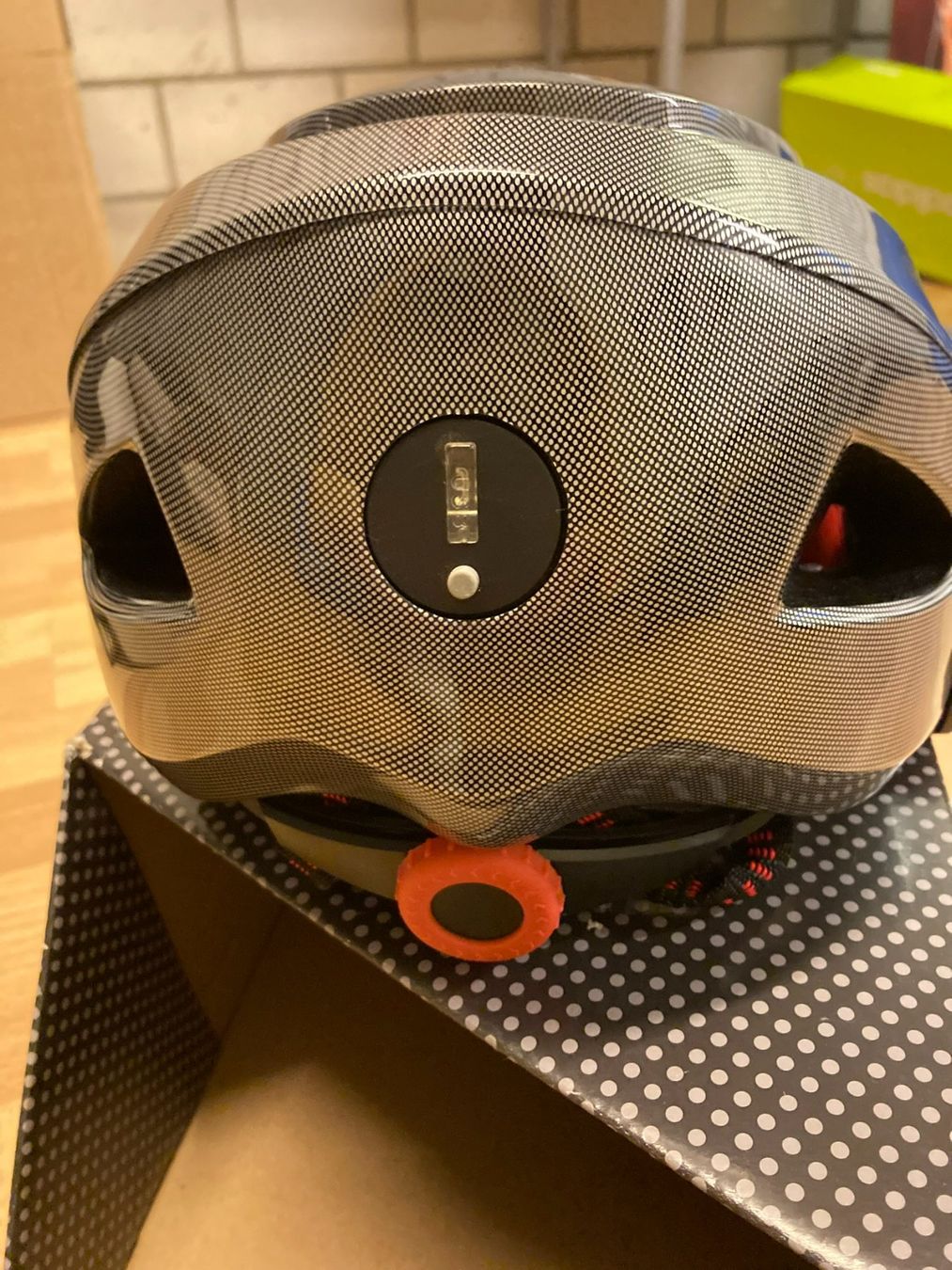 Caschi: Fahrradhelm – Nuovo (secondo la descrizione) da Gümligen venduto da Storcko 2