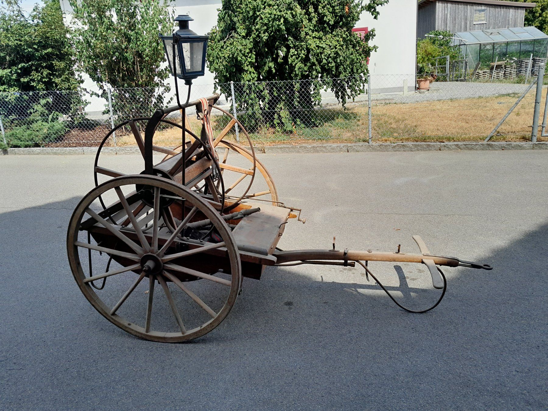 Rimorchi: alter Schlauchwagen aus Holz – Usato da Müntschemier venduto da Whiskey6