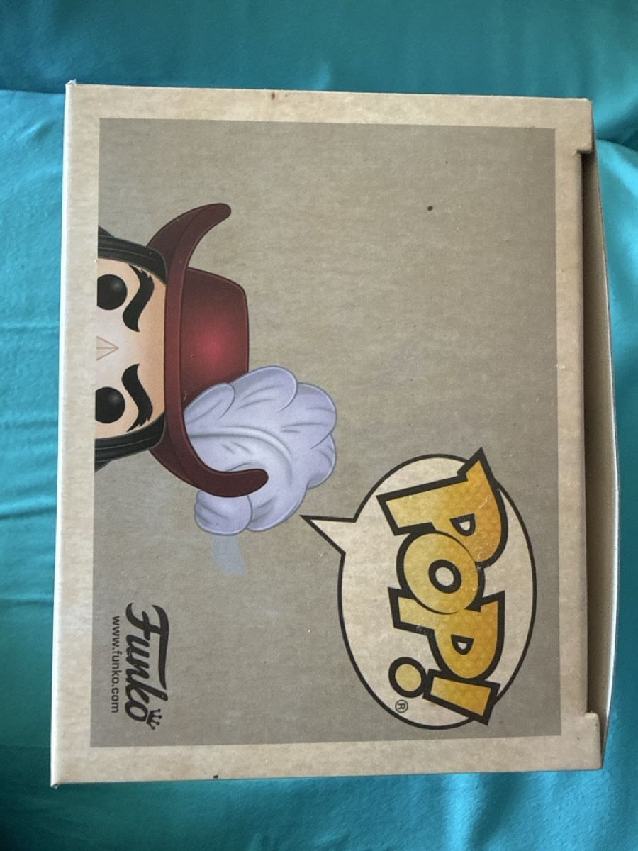 Disney Figurines: Figurine Pop Disneyland Captain Hook 816 – D'occasion à Genève par fat_8jwz 4