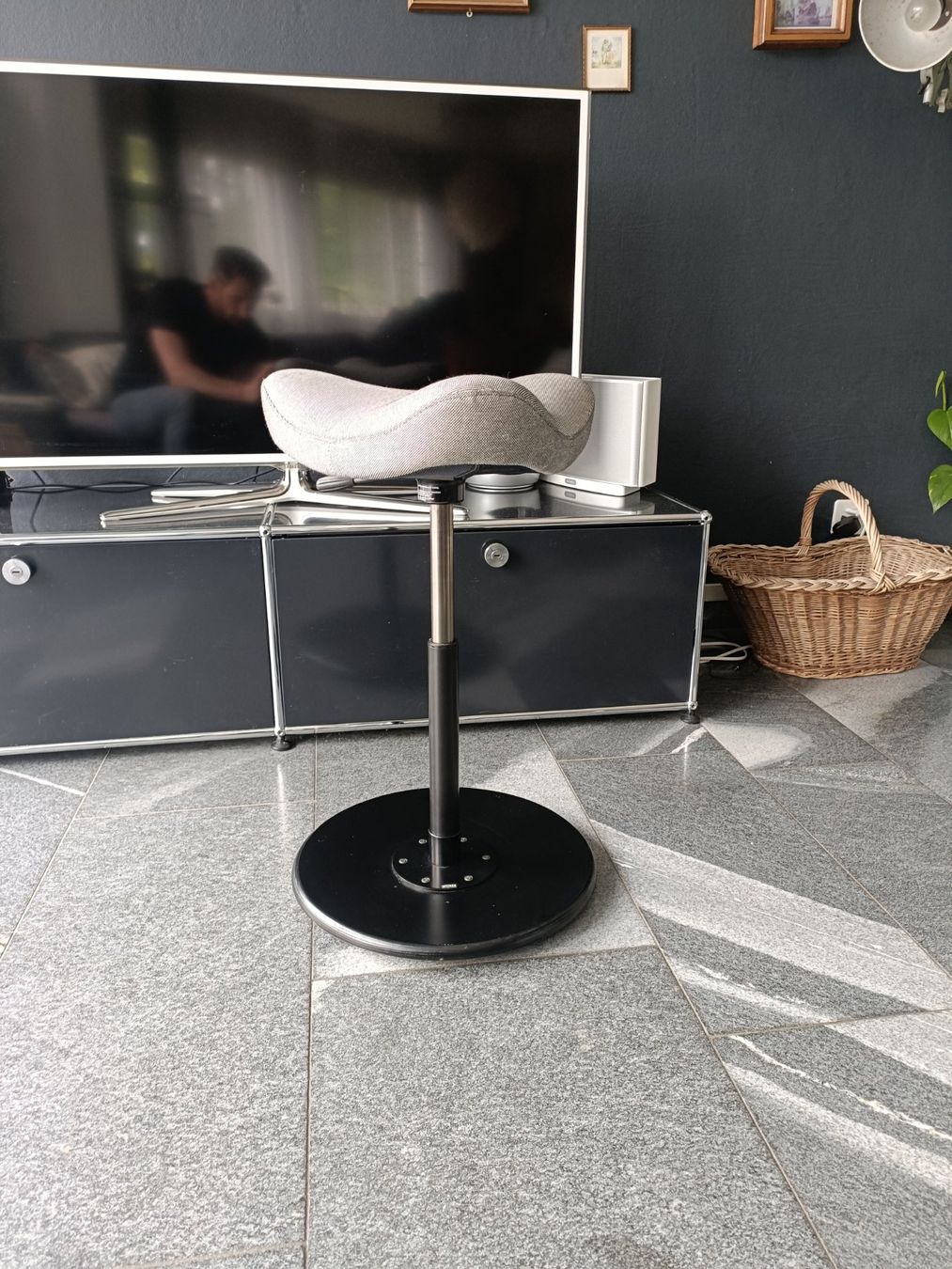 Stokke Sgabelli: Sitz-Stehhocker Varier Stokke Move – Usato da Schmitten FR venduto da oldtimer82 1