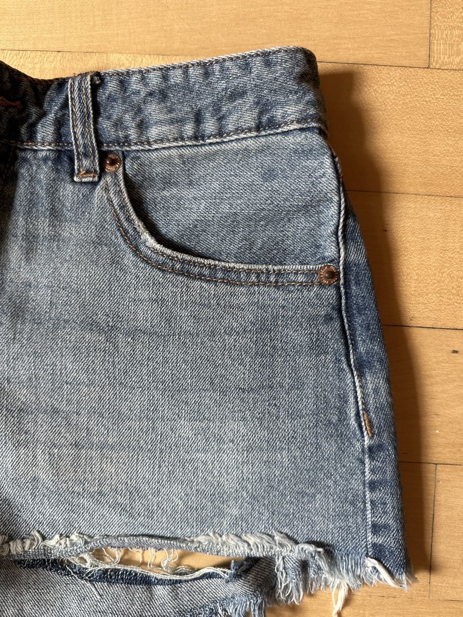 Pull&Bear Jeans: Coole Jeans Shorts mit Fransen, Grösse 38 – Nuovo (secondo la descrizione) da Hergiswil NW venduto da kaufe_at_kaufmann 3
