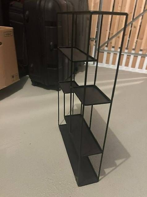 Regale: Black Metal Wall Decoration-Shelf – Gebraucht aus Altendorf von lau_8qq5 1