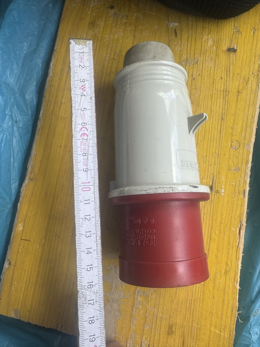 Spine: CEE-Stecker  32A 4pol 400V M – Nuovo (secondo la descrizione) da Grenchen venduto da faz_qgf2 2