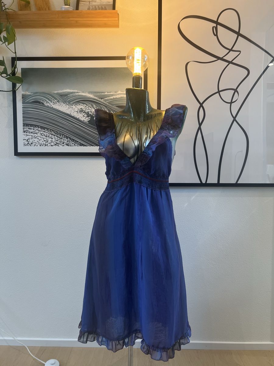 Kleider: Sommerkleid Gr. 38 mit Rückenausschnitt – Gebraucht aus Murten von Rebelle_en_Style