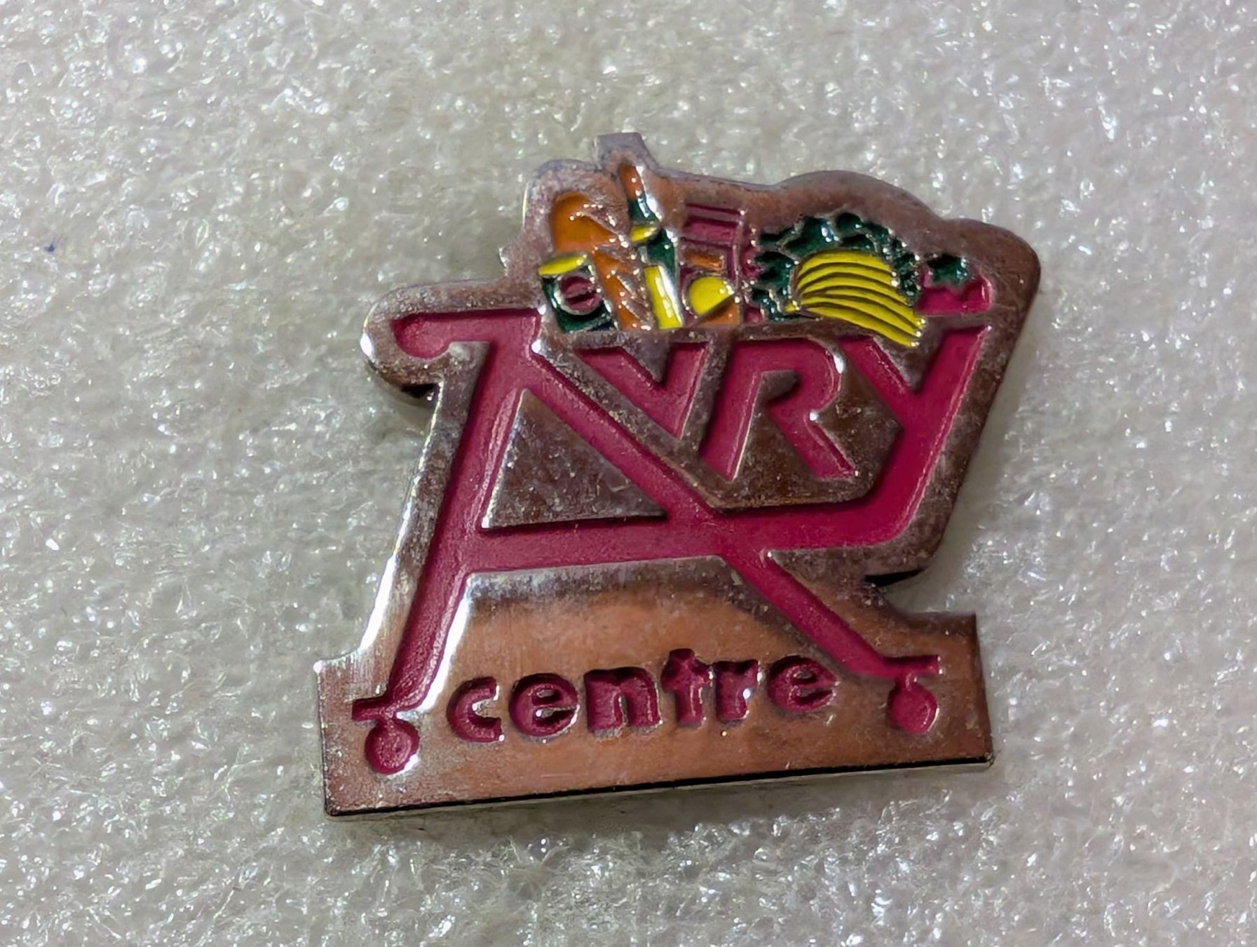 Plaquettes & Badges: Ansteckpin 107: Avry Centre – D'occasion à Oppligen par Pin-Fall-Shop