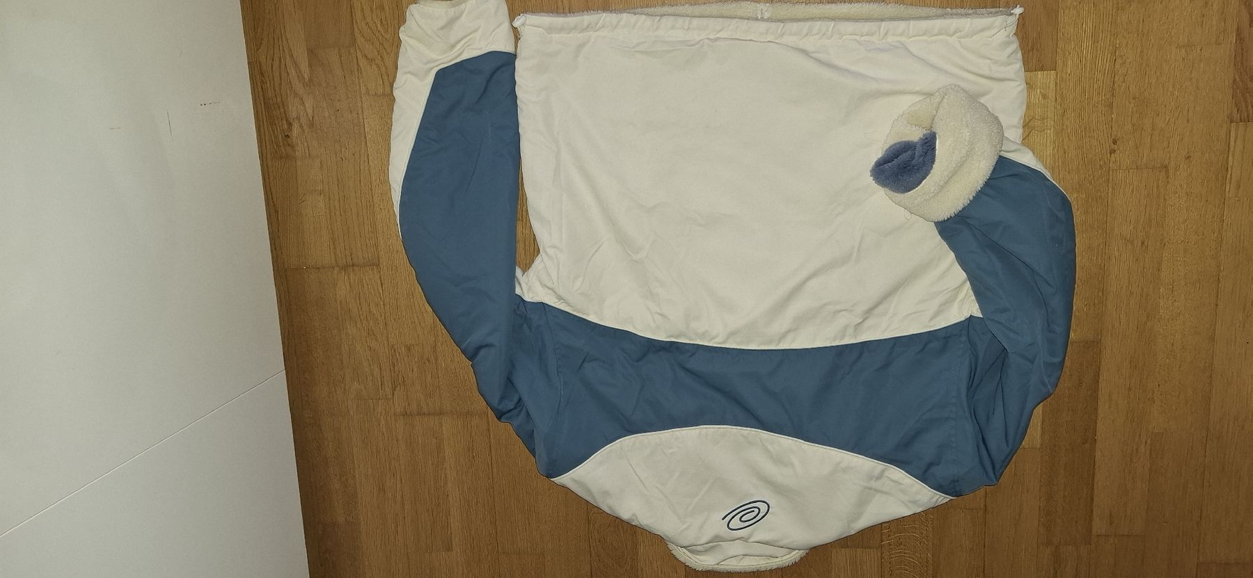 Jacken: Cozmoz Jacke  – Gebraucht aus Jegenstorf von Ambruz19 3